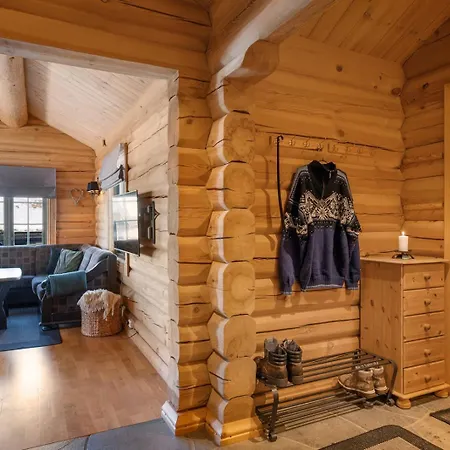 Hytteperle Gala, Vakre Lauvasen, Honhuset