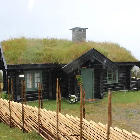 Hytteperle Gala, Vakre Lauvasen, Honhuset