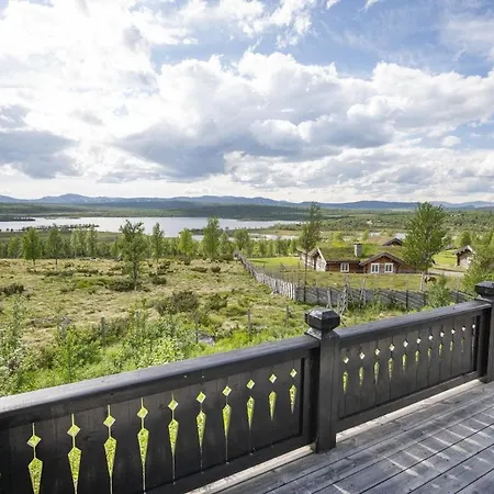 Hytteperle Gala, Vakre Lauvasen, Honhuset 度假居